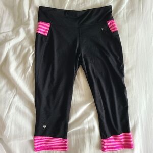 Danskin Now Capri Leggings